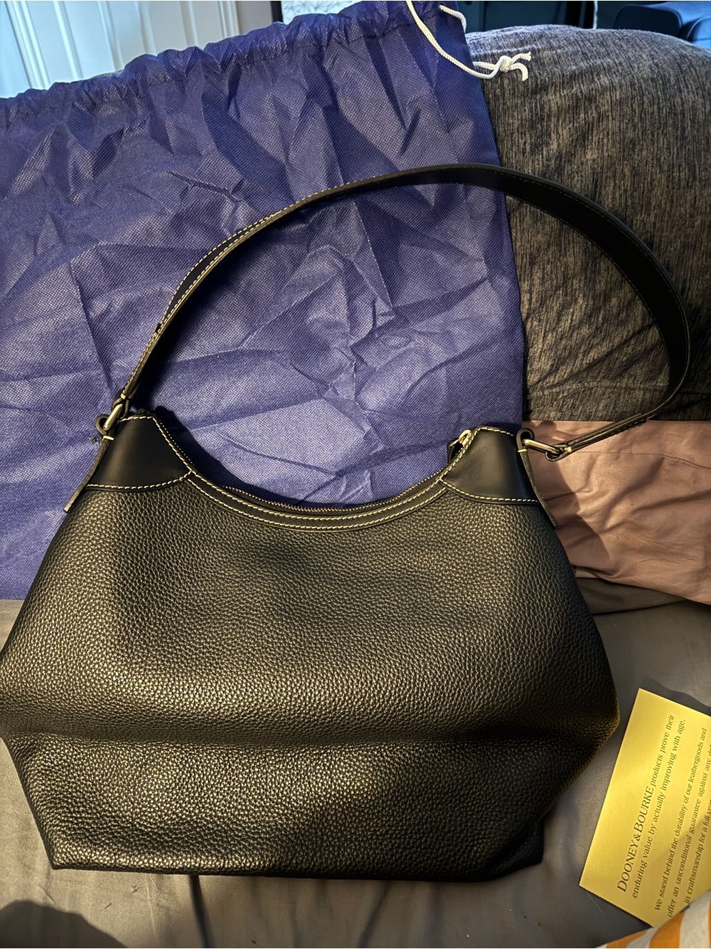 Dooney & Bourke hobo R2523 - Picture 3 of 10